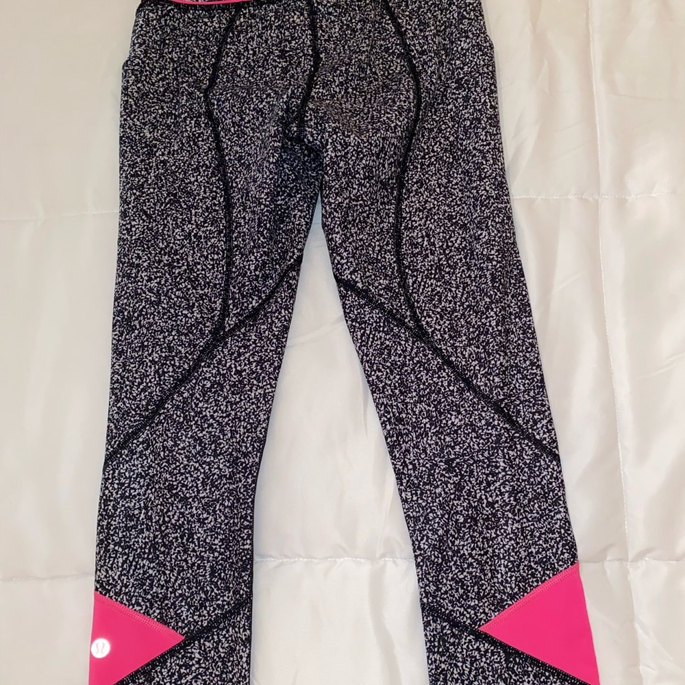 Lululemon wunder under- size 4